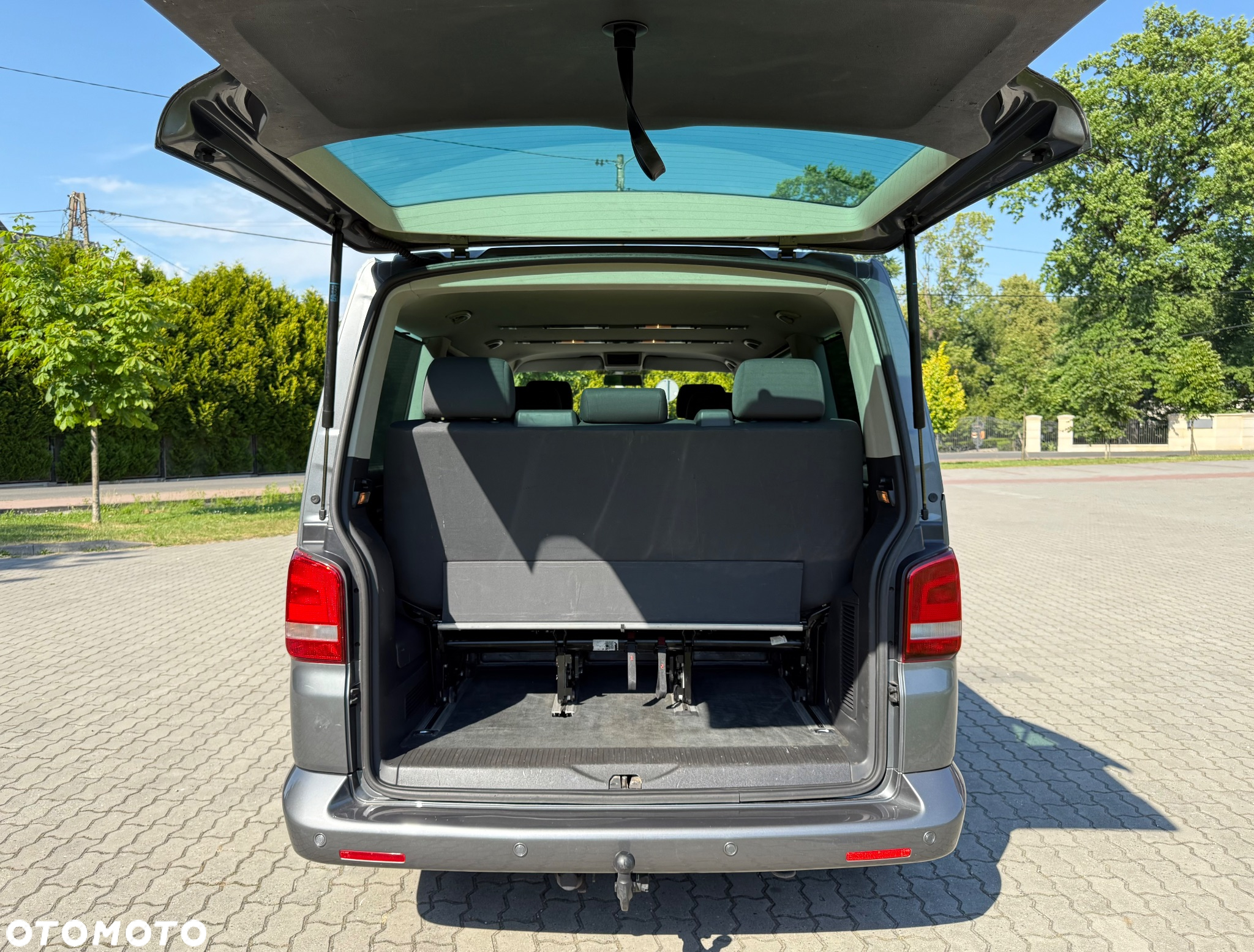 Volkswagen Multivan TDI L1 BlueMotion - 23