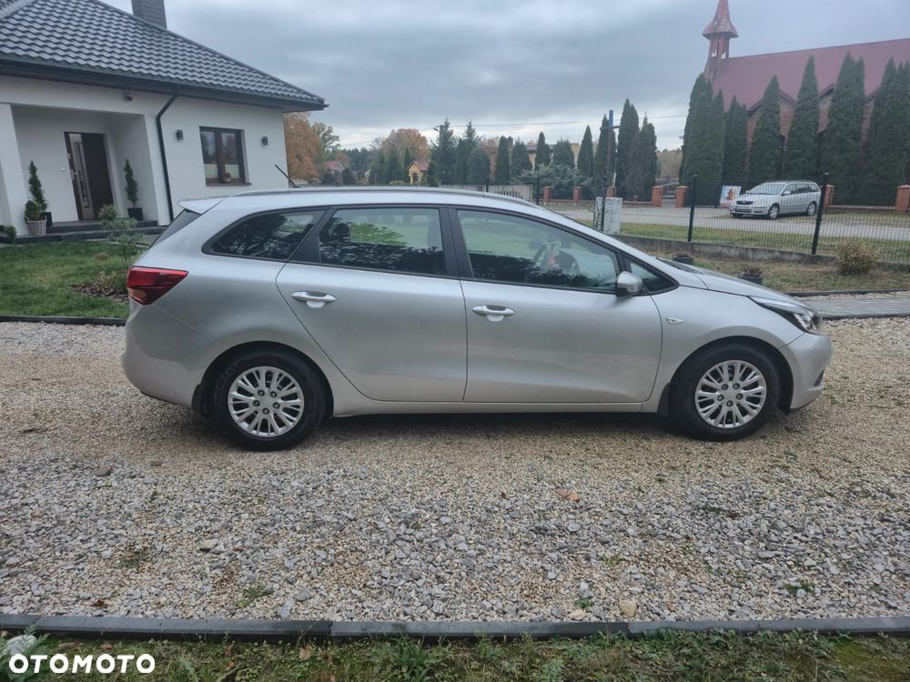 Kia Ceed 2012 photo 3
