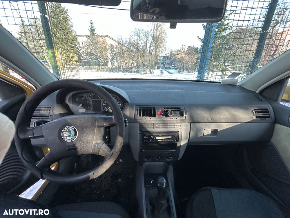 Skoda Fabia Sedan 1.9 D Elegance - 9