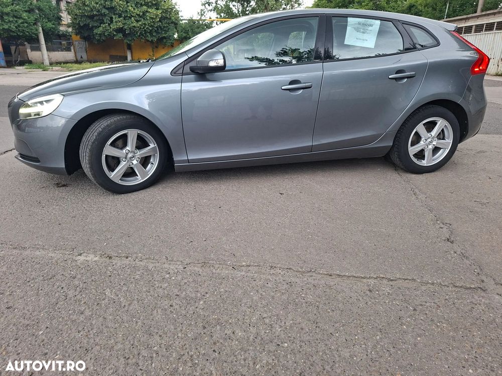 Volvo V40 D2 - 13