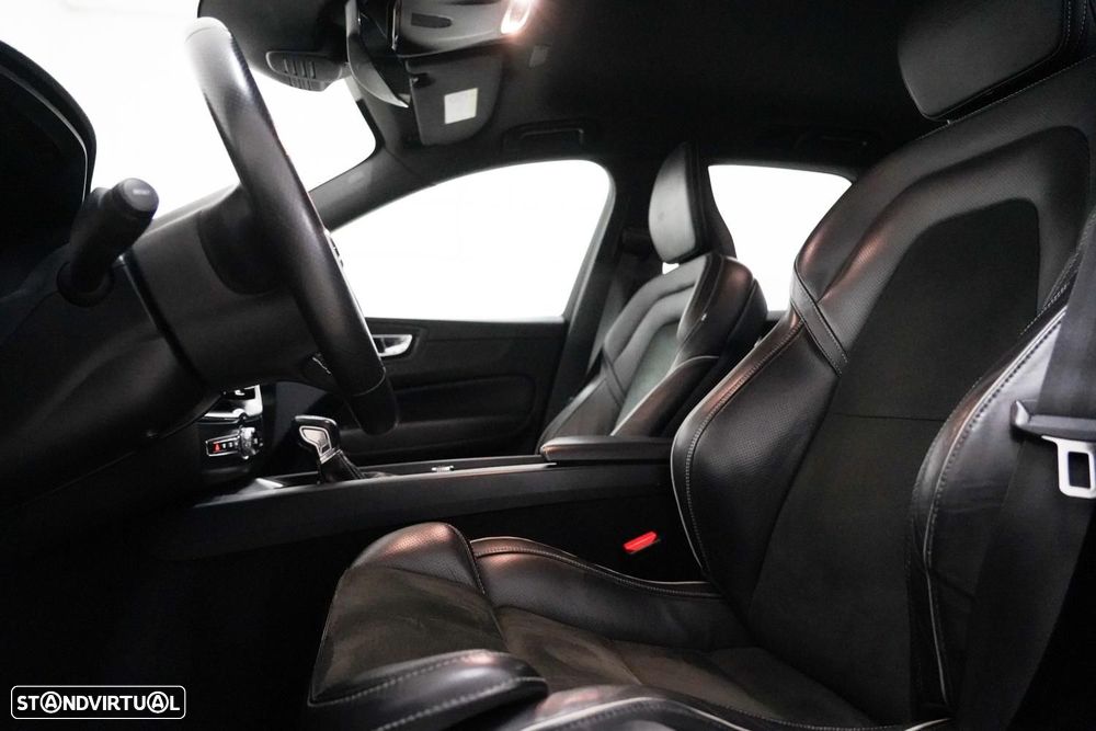 Volvo XC 60 2.0 D4 R-Design Geartronic - 6