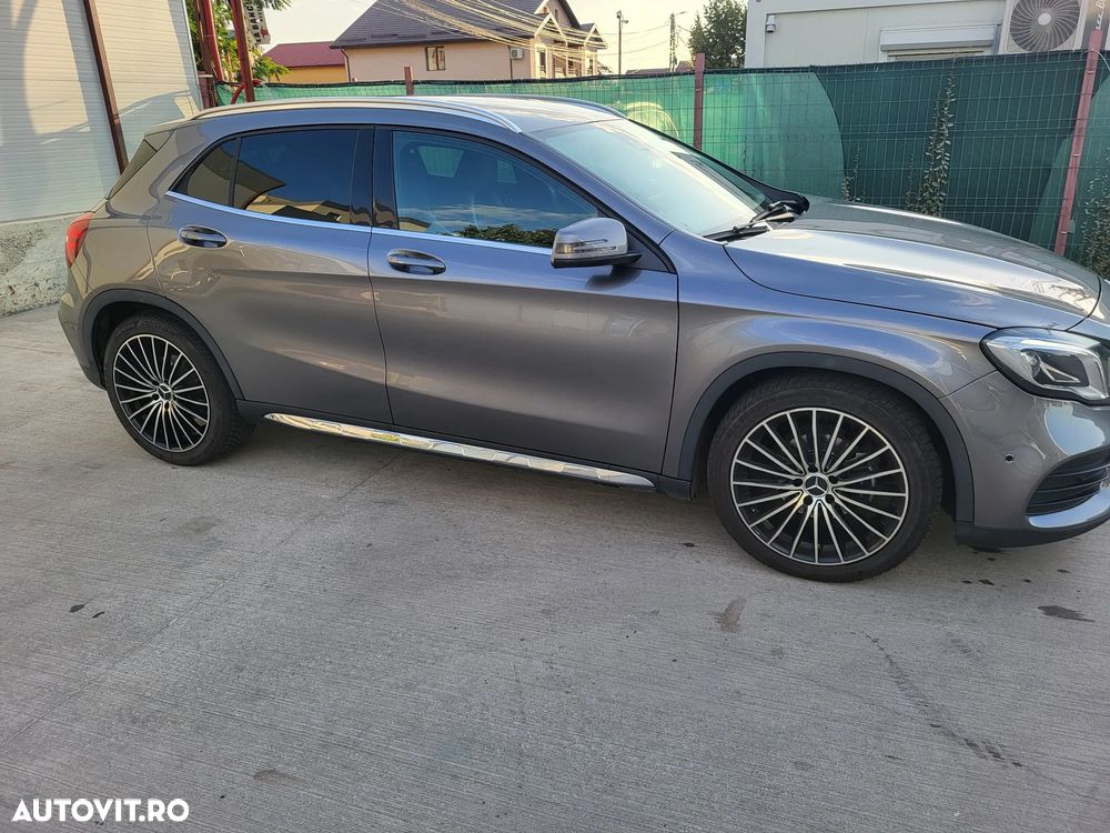 Mercedes-Benz GLA - 8