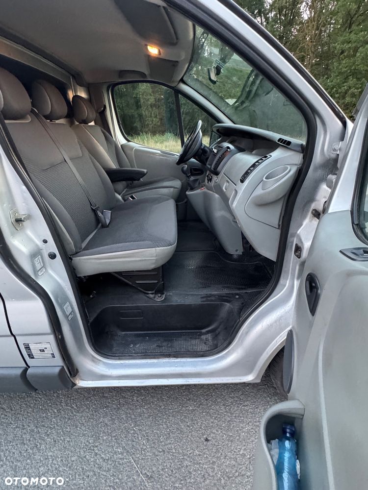 Opel Vivaro - 25