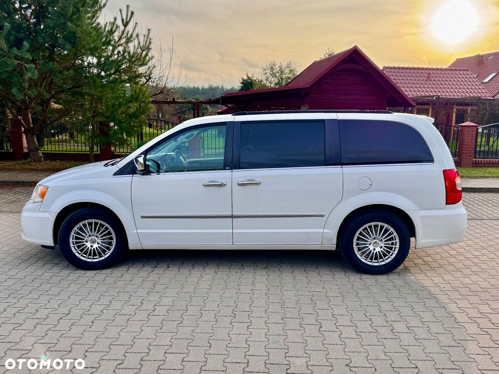 Lancia Voyager 2.8CRD Gold - 6