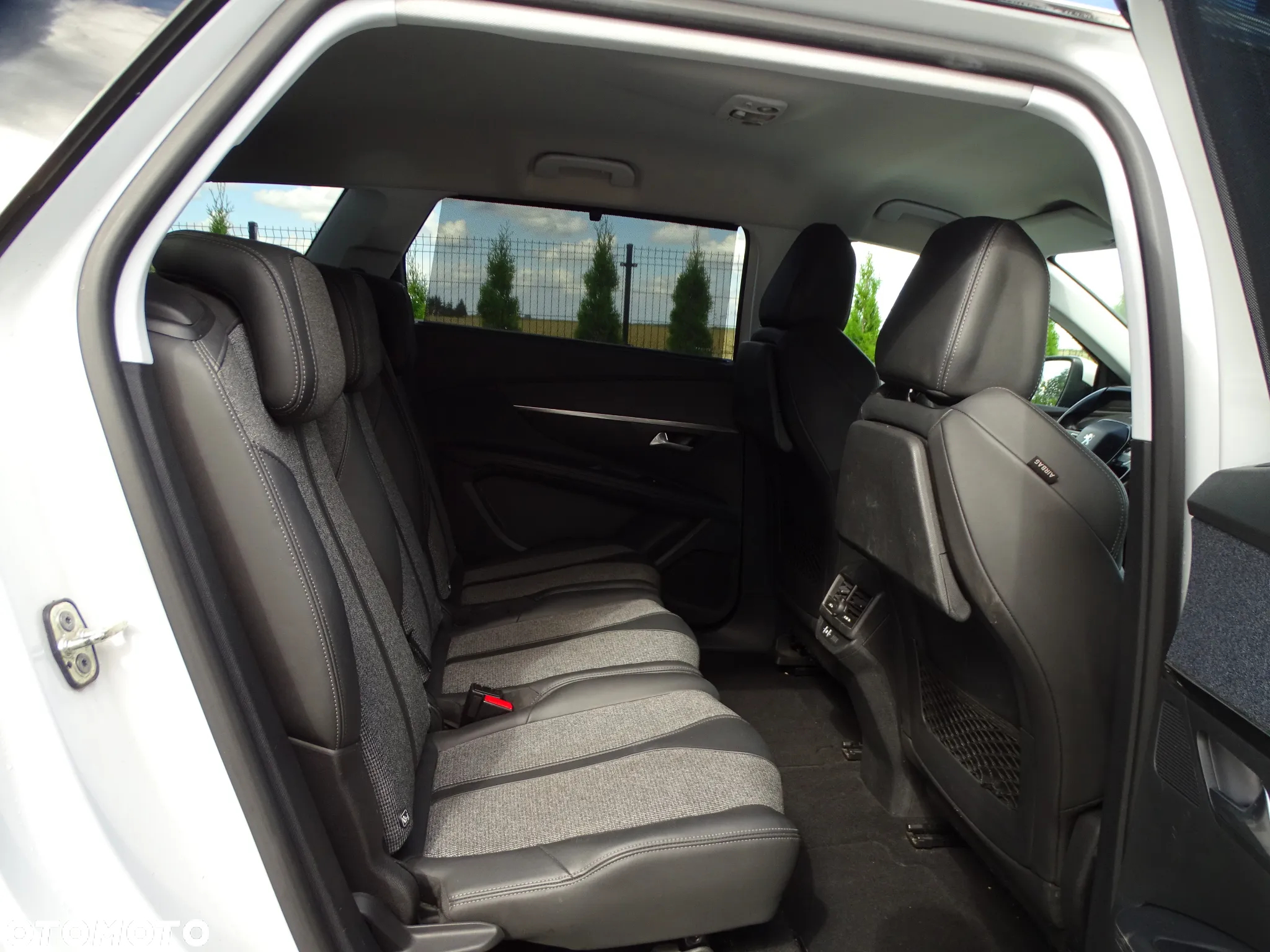 Peugeot 5008 1.5 BlueHDI Allure S&S EAT8 - 21
