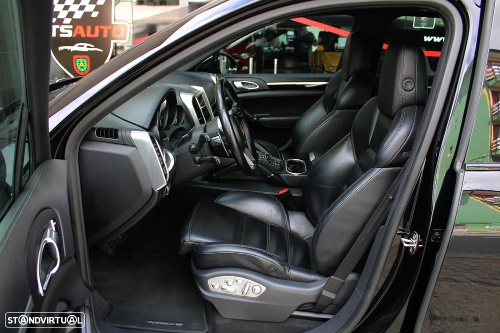 Porsche Cayenne Platinum Edition - 7