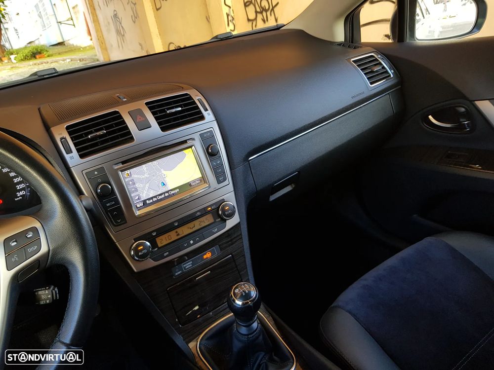 Toyota Avensis SW 2.0 D-4D Luxury+Navi - 49