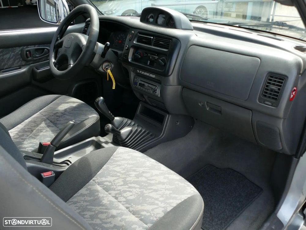 Mitsubishi L200 2.5 TD Strakar CD - 26