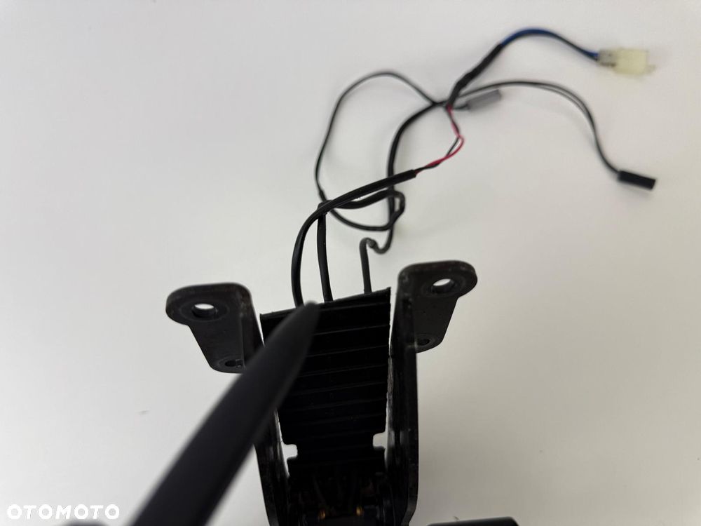 Krótkie sportowe mocowanie tablicy rejestracyjnej Yamaha MT 125 2020+ - 16