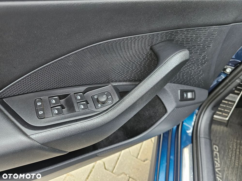 Skoda Octavia 2.0 TDI 4x4 Scout DSG - 24