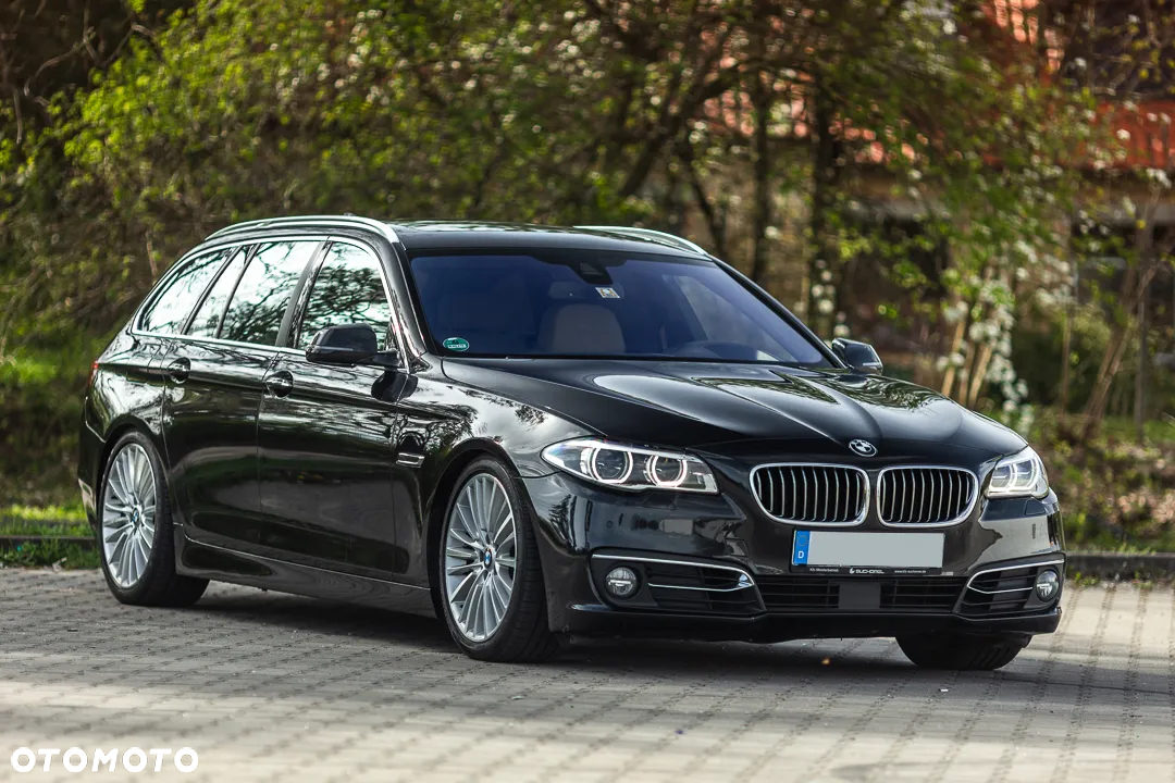 BMW Seria 5 530d xDrive Luxury Line - 2