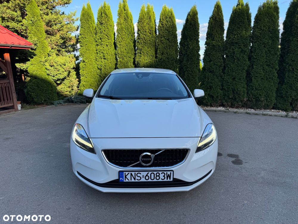 Volvo V40 T2 Geartronic Momentum - 2