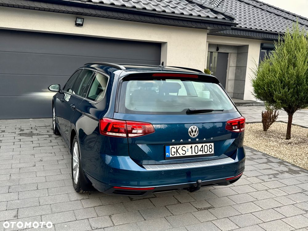 Volkswagen Passat 2.0 TDI SCR DSG Comfortline - 28