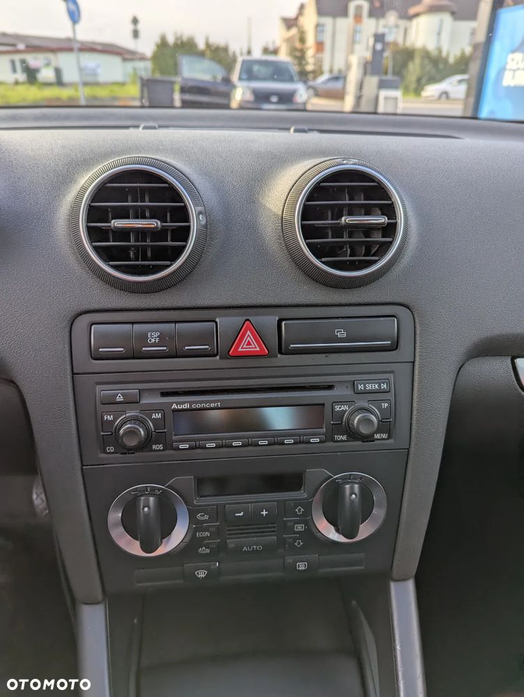 Audi A3 Sportback 2.0 TDI Ambiente - 13