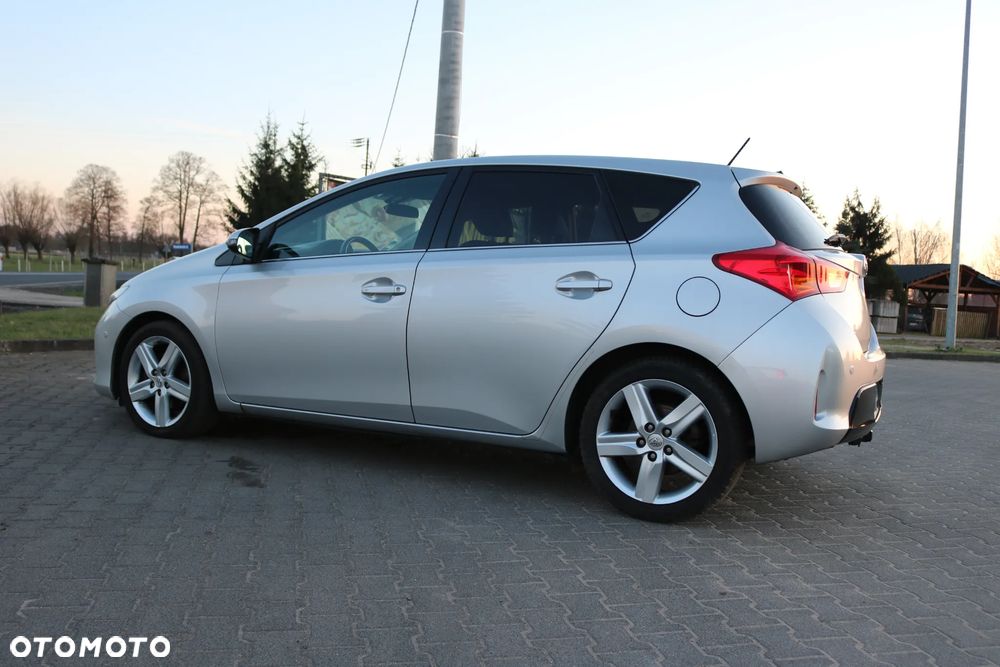Toyota Auris 2.0 D-4D Prestige - 5
