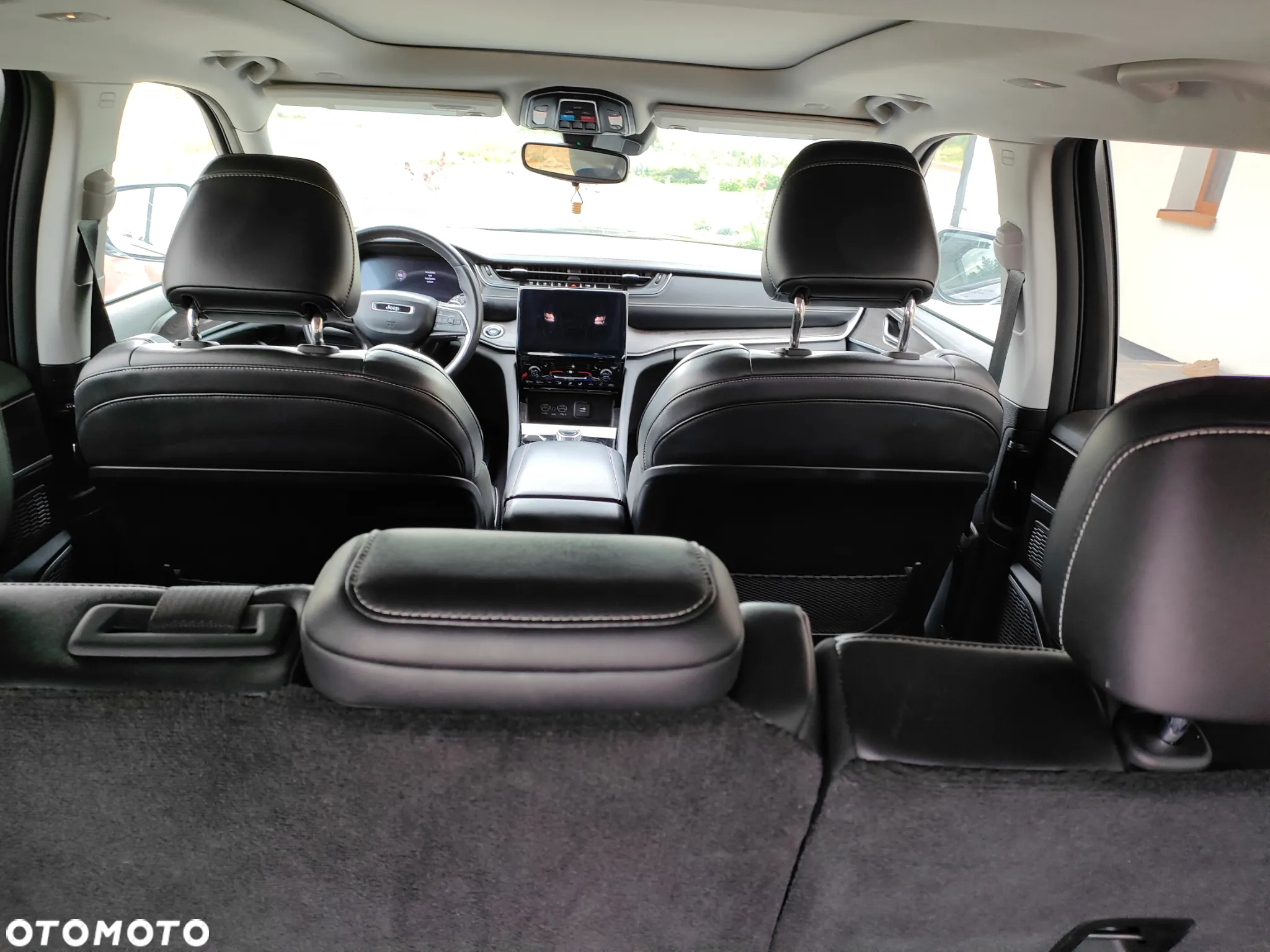 Jeep Grand Cherokee - 8