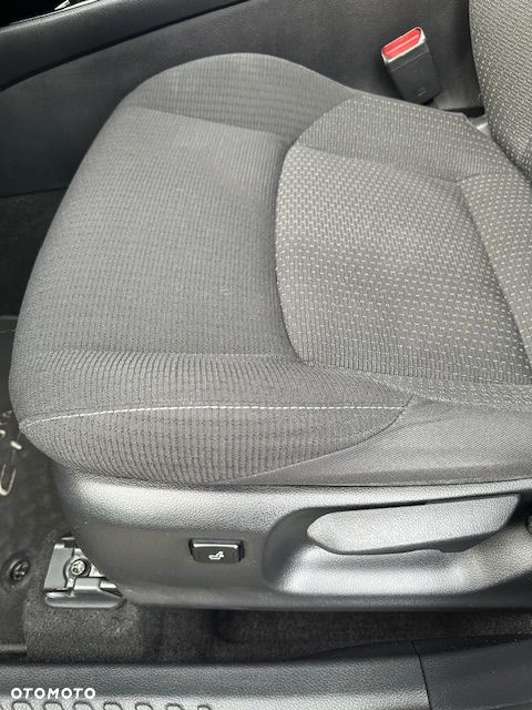 Toyota C-HR Lounge - 35