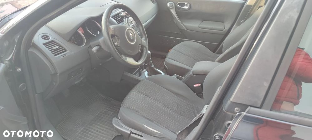 Renault Megane - 11