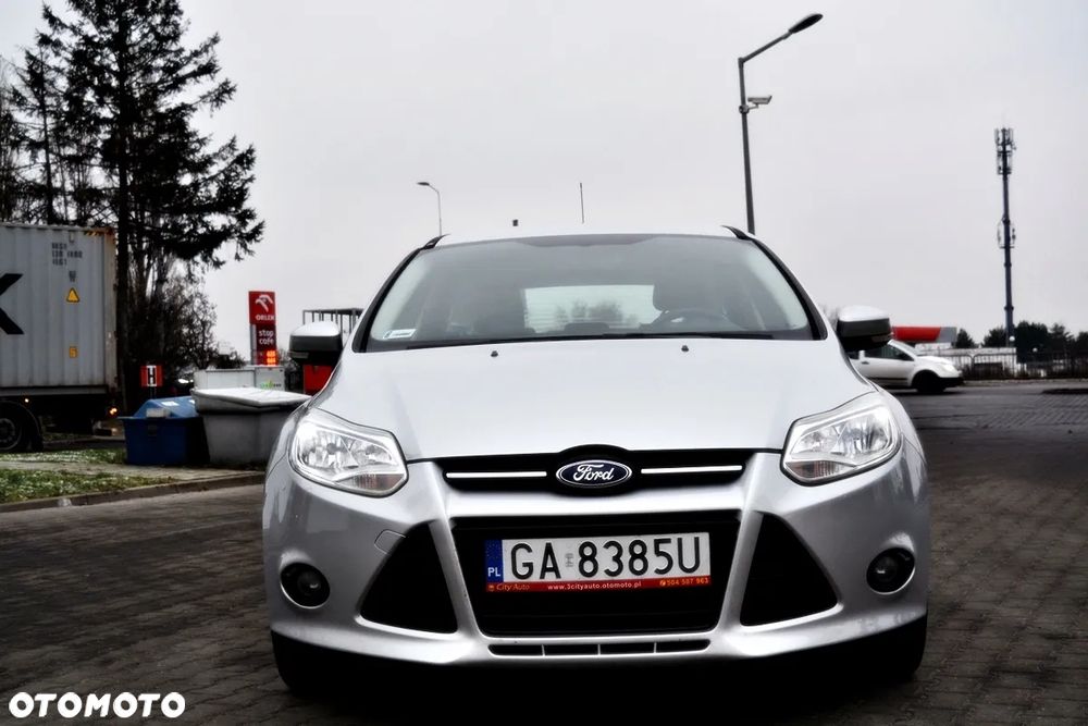 Ford Focus 1.6 TDCi DPF Ambiente - 9