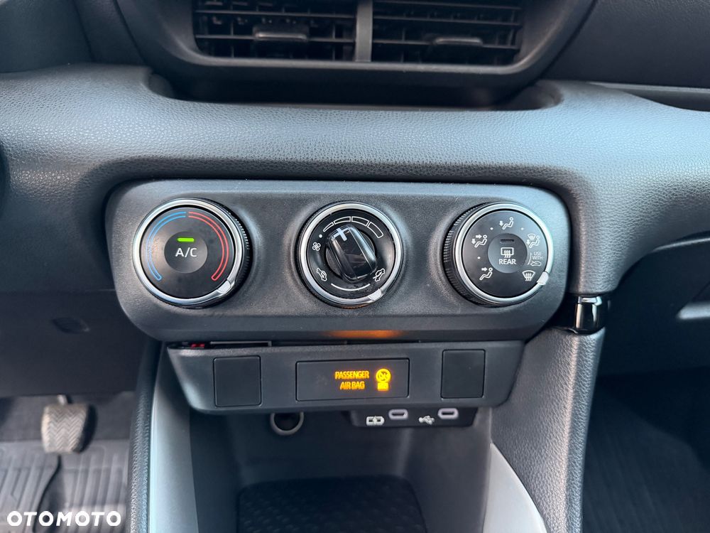 Toyota Yaris 1.5 Comfort - 40