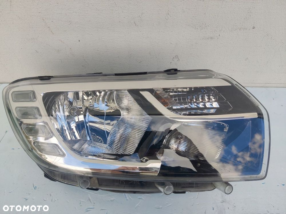 DACIA SANDERO LOGAN LIFT LED LAMPA PRZÓD PRAWA 260103529R - 2