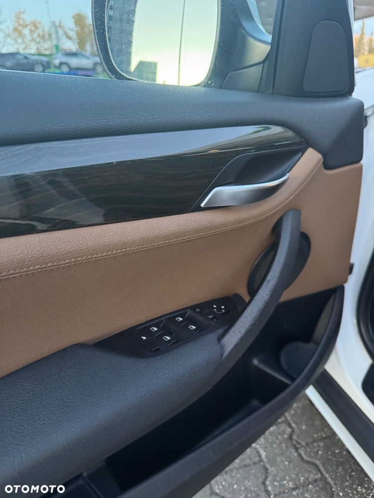 BMW X1 xDrive23d - 13