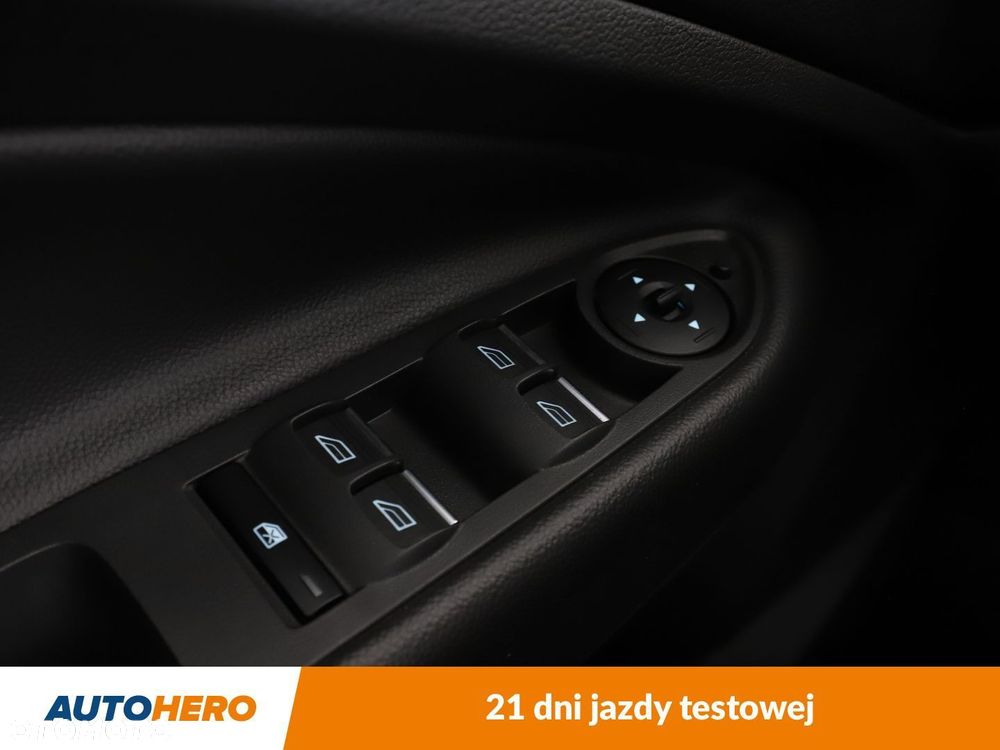Ford Kuga - 27