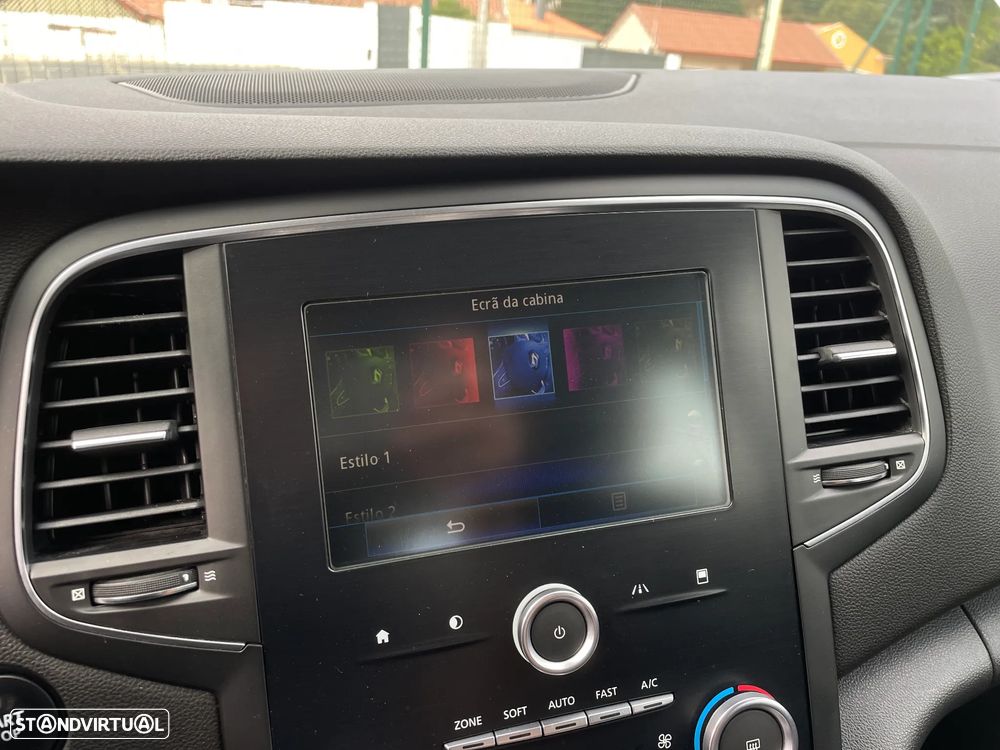 Renault Mégane Sport Tourer ENERGY dCi 110 EDC LIMITED - 17