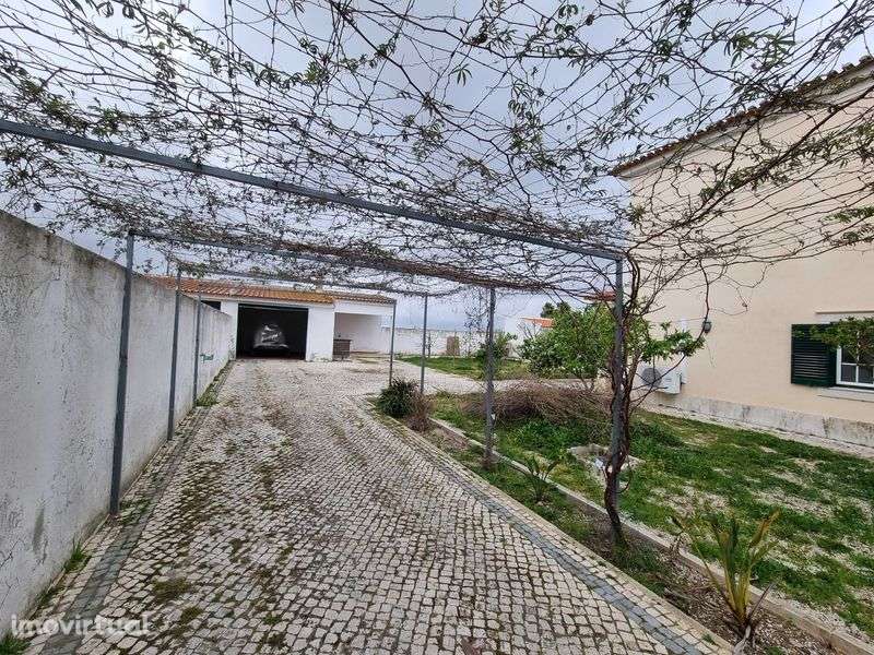 Moradia T4 Duplex Almeirim - Grande imagem: 3/11