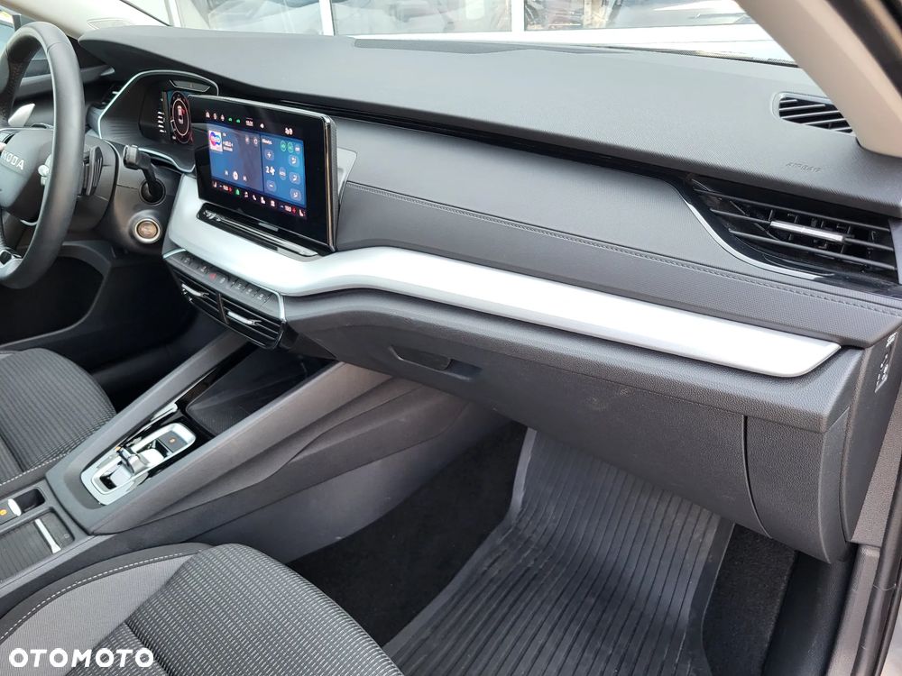 Skoda Octavia 2.0 TDI Selection DSG - 27