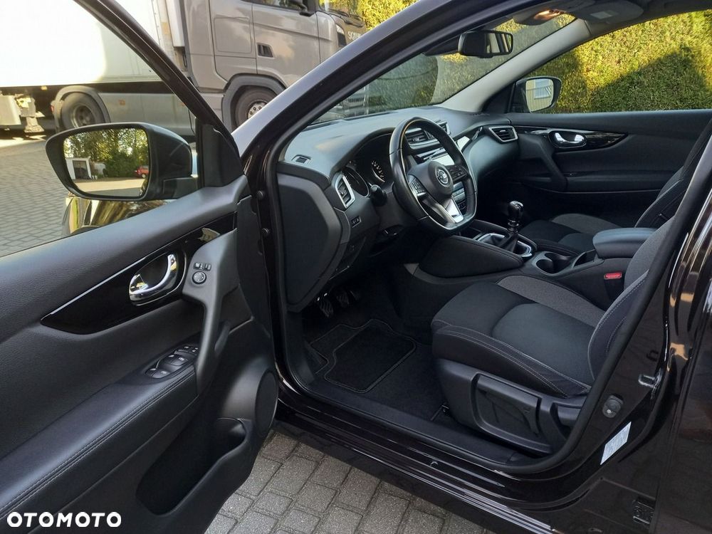 Nissan Qashqai 1.3 DIG-T N-Motion - 24