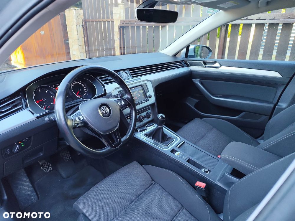Volkswagen Passat Variant 2.0 TDI (BlueMotion Technology) Comfortline - 14