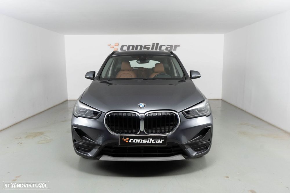 BMW X1 25 e xDrive Corporate Edition - 3