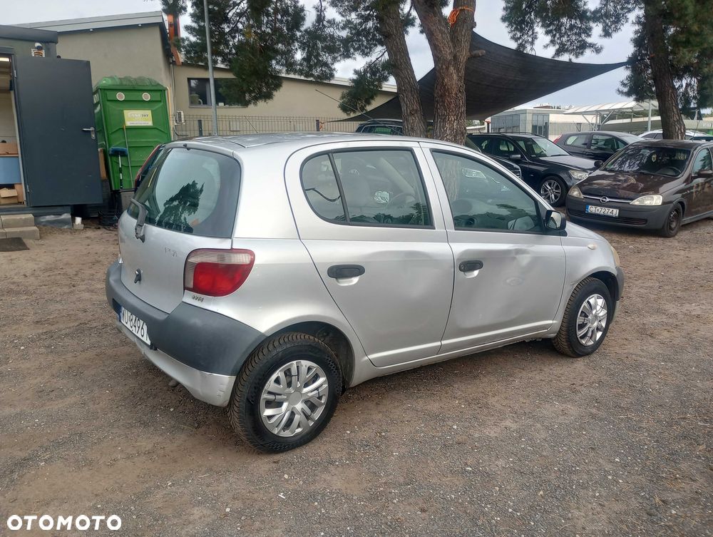 Toyota Yaris - 8
