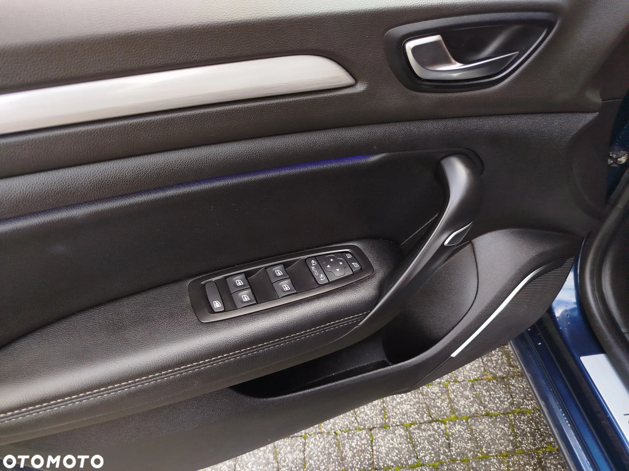 Renault Megane ENERGY TCe 130 BOSE EDITION - 22