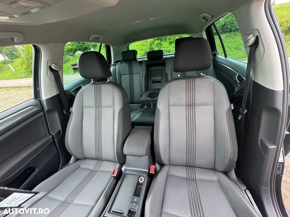 Volkswagen Golf - 9
