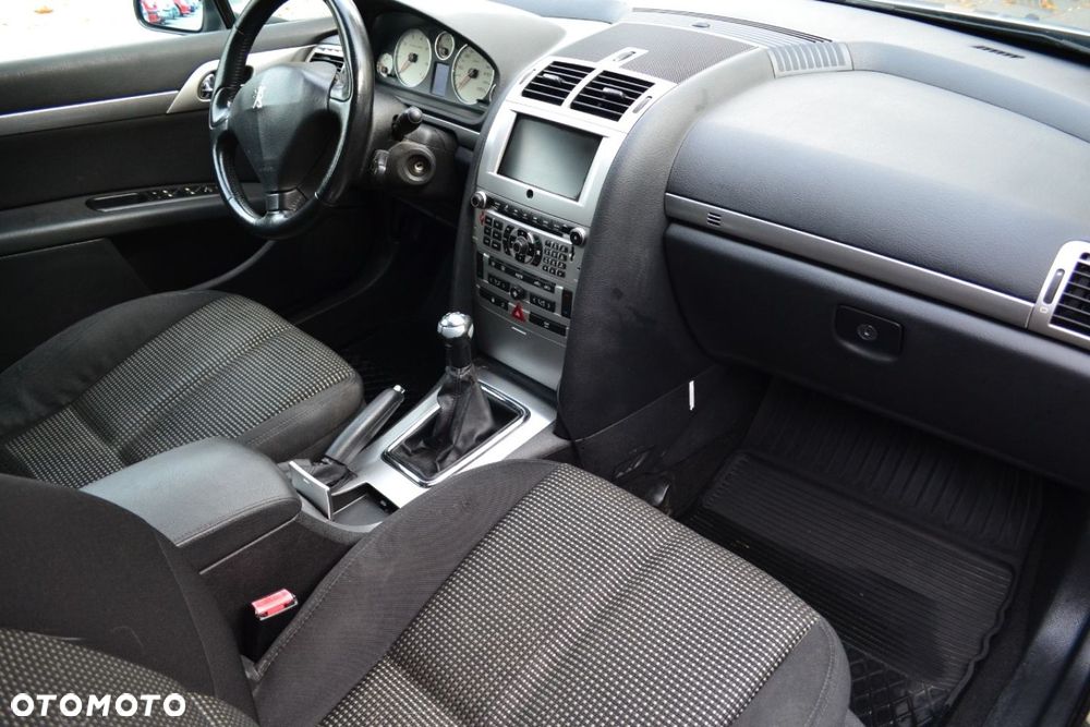 Peugeot 407 - 8