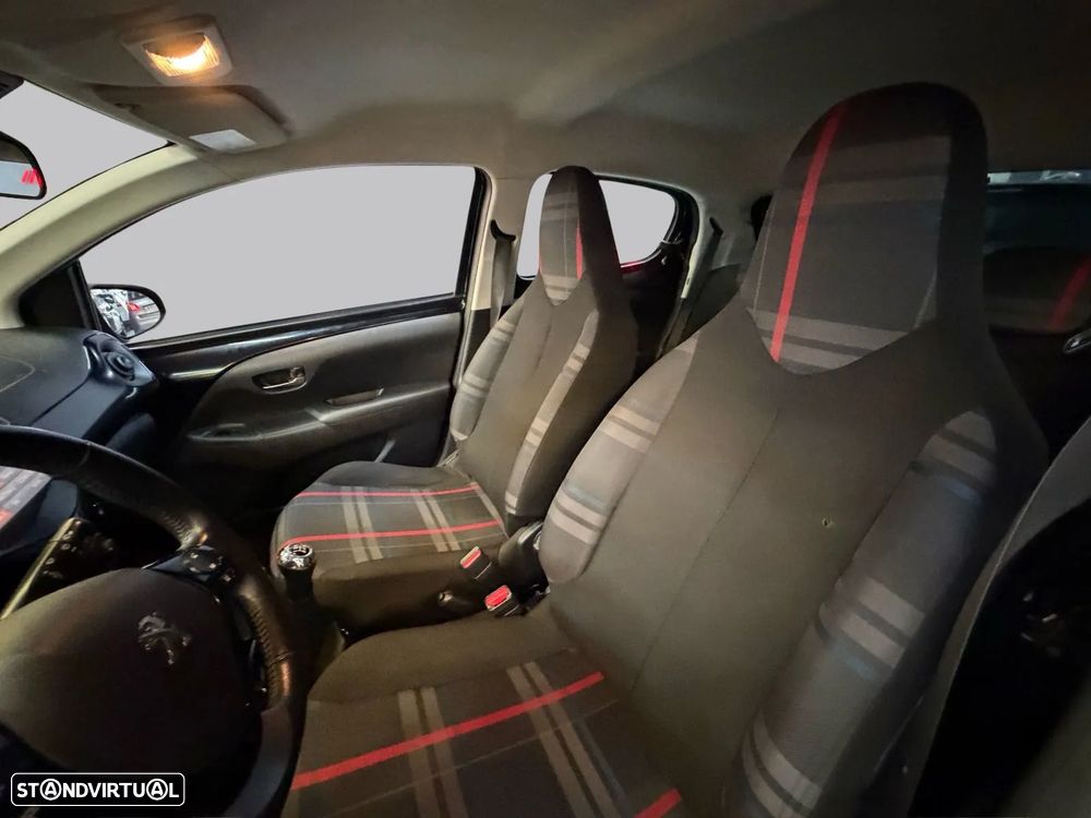 Peugeot 108 - 12