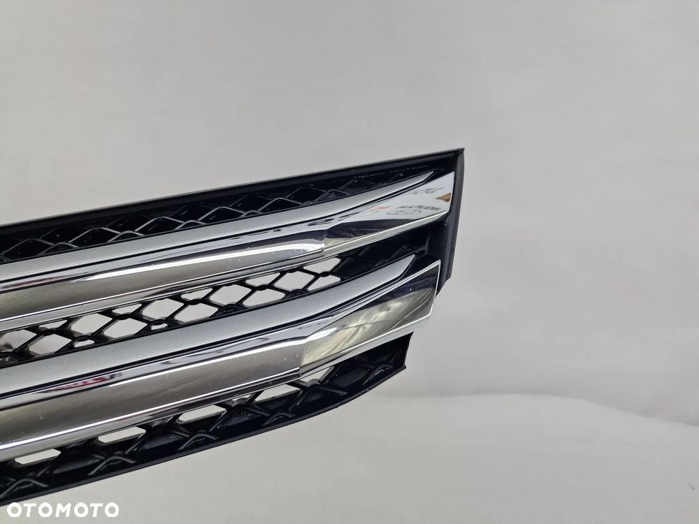 MITSUBISHI ECLIPSE CROSS 17- ATRAPA / GRILL PRZEDNI PRZÓD , NR 7450B072 / 7450B048 / 7450A402 , NR AUKCJI GL404 - 19