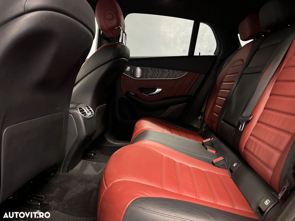 Mercedes-Benz GLC 300 4MATIC 9G-TRONIC AMG Line - 14