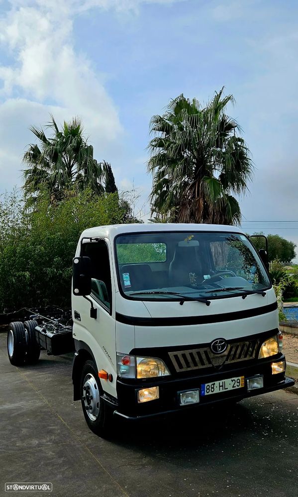 Toyota DYNA - 2