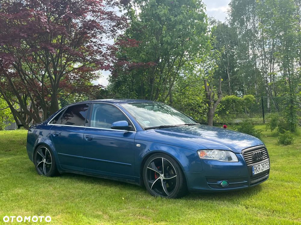 Audi A4 Limousine - 10