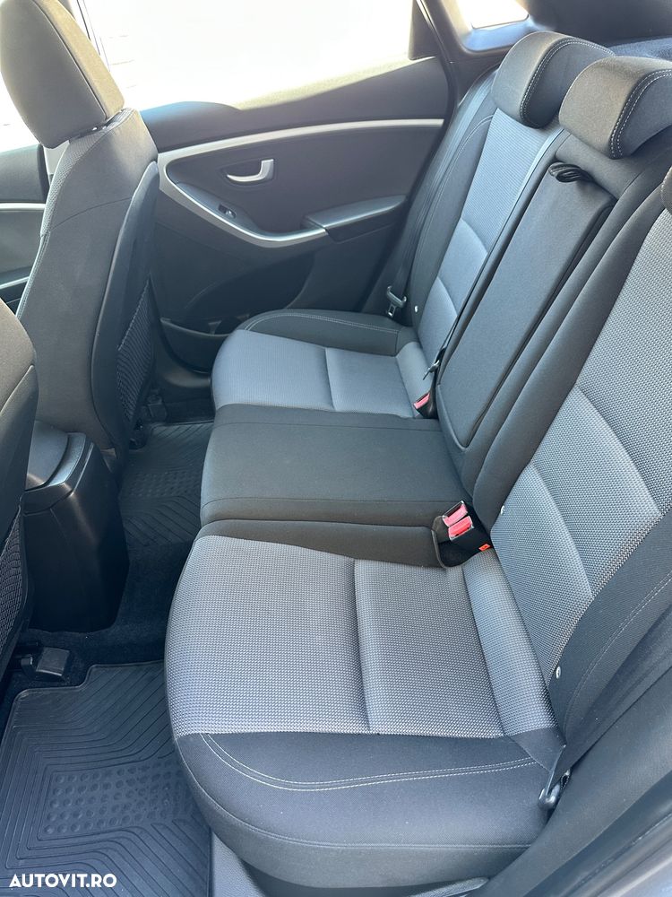 Hyundai i30 i30cw 1.4 CRDi Trend - 9