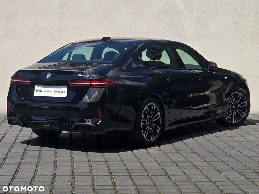 BMW Seria 5 520d xDrive mHEV M Sport - 6