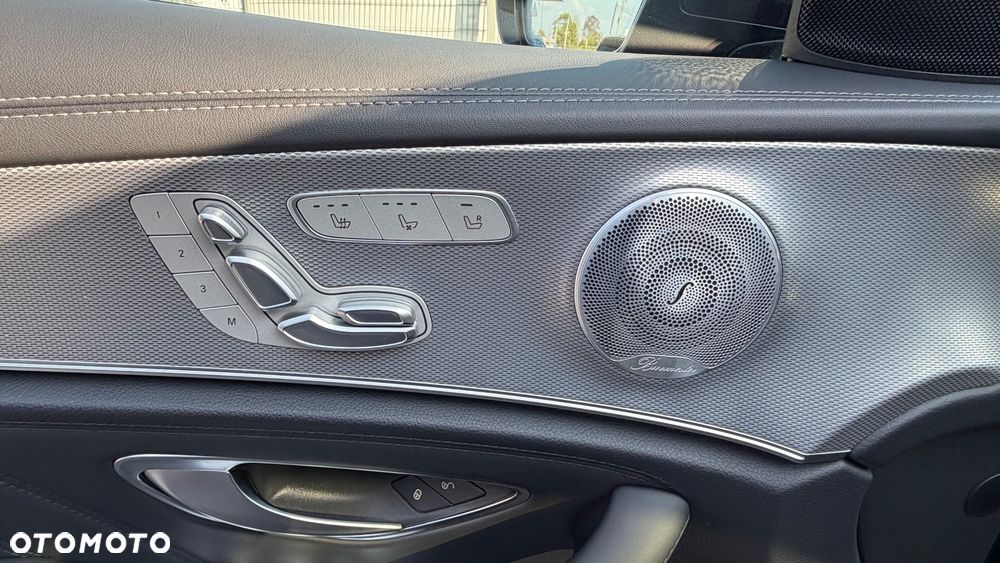 Mercedes-Benz Klasa E AMG 63 4-Matic+ - 30