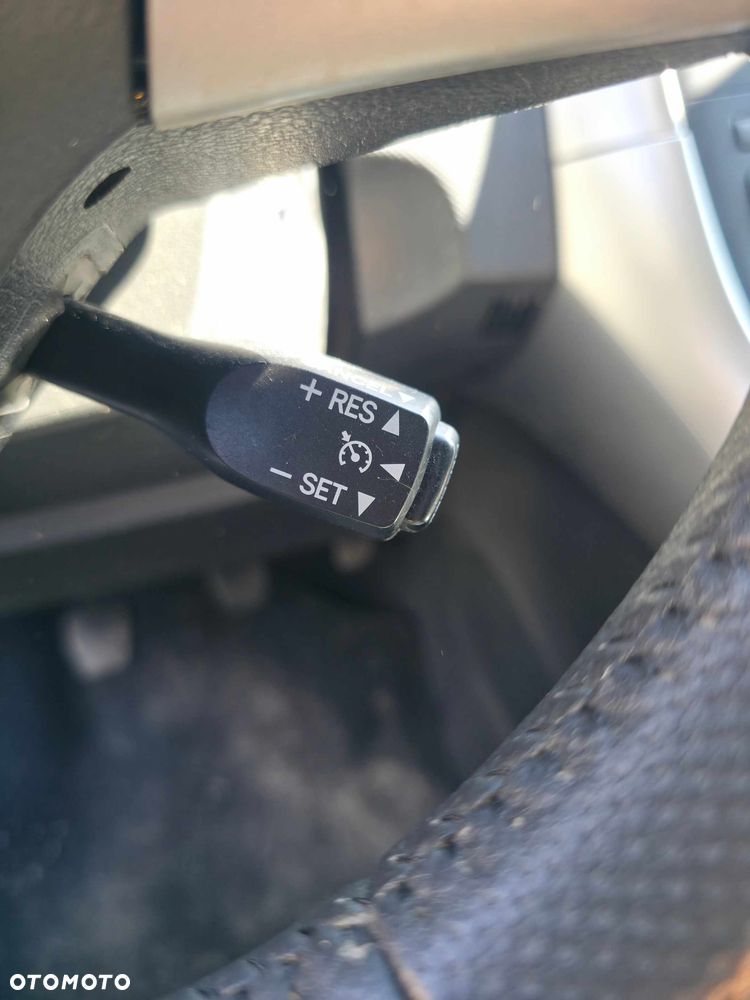 Toyota Auris - 14