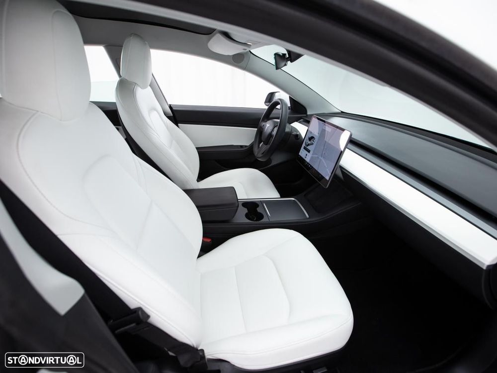 Tesla Model 3 Standard Range Plus RWD - 11