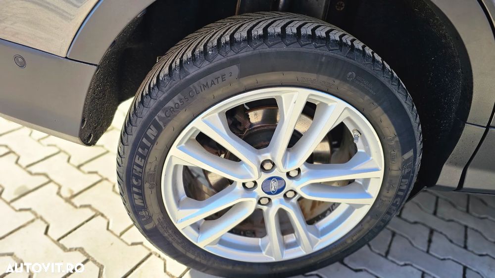 Ford Kuga 2.0 TDCi 4WD Titanium - 4