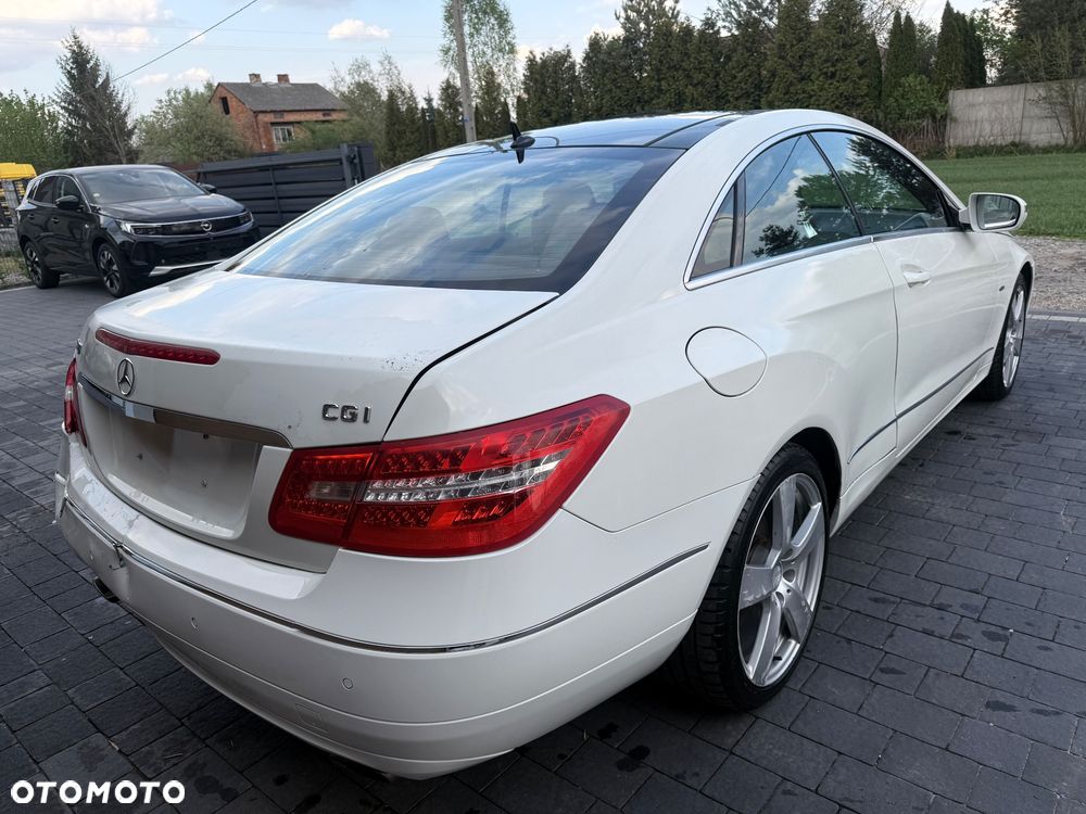Mercedes-Benz Klasa E 300 BlueEFFICIENCY 7G-TRONIC Avantgarde - 10