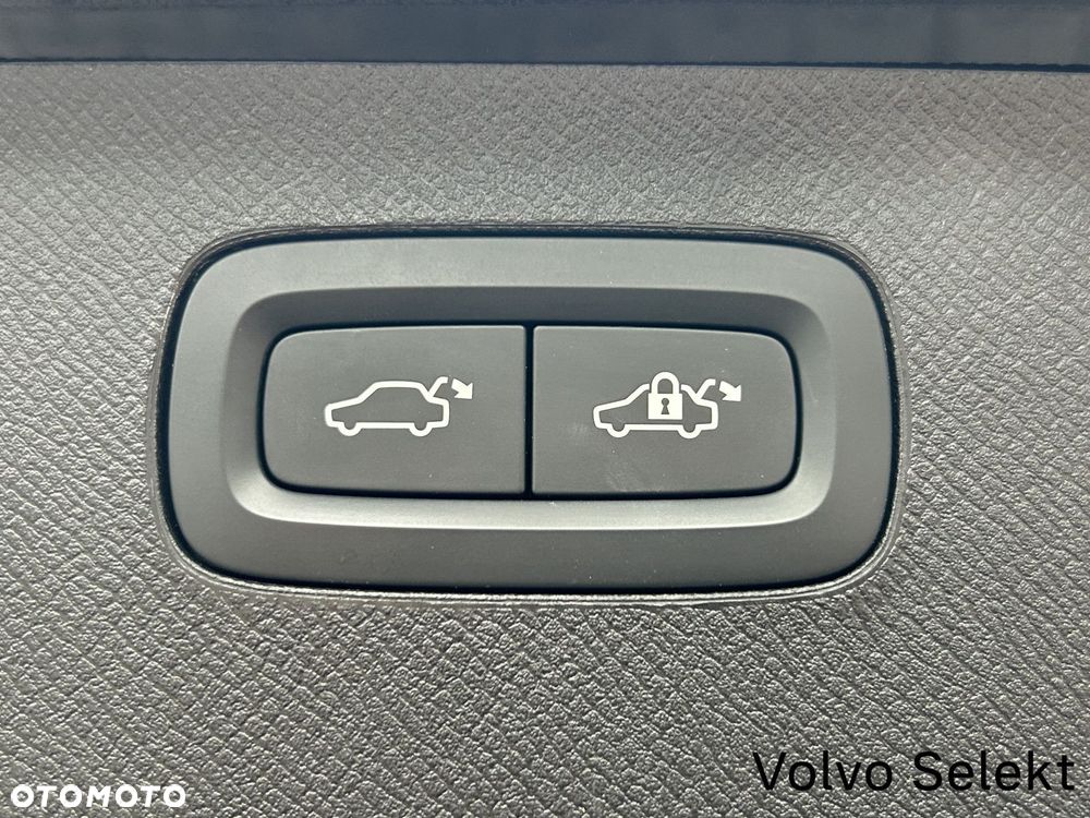 Volvo XC 90 - 31